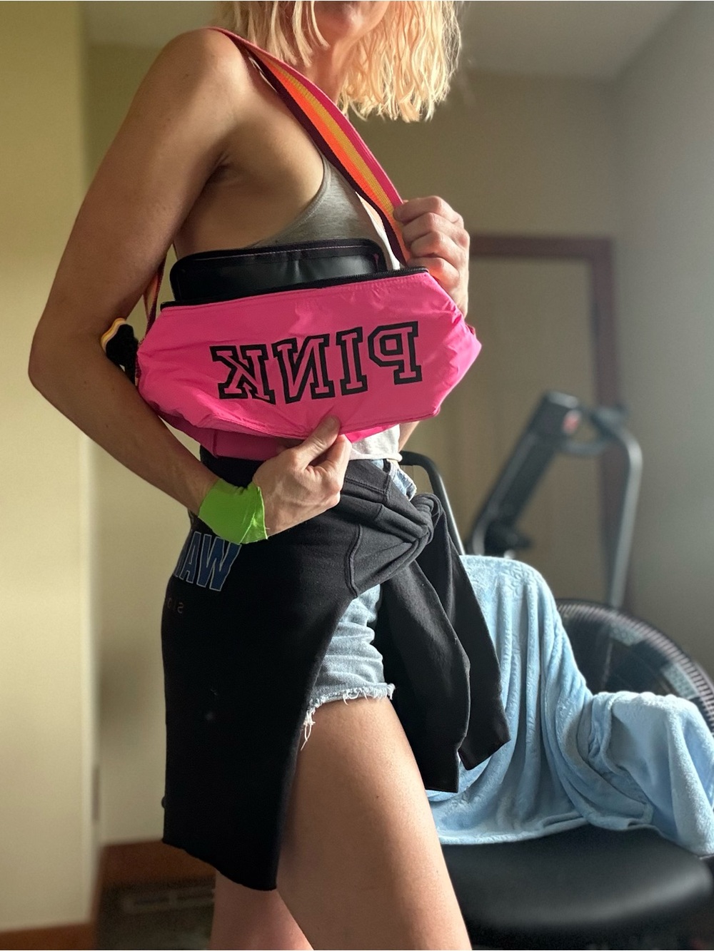 PINK Victorias Secret lunchbox NWT-$30 Barbie-Vibes!